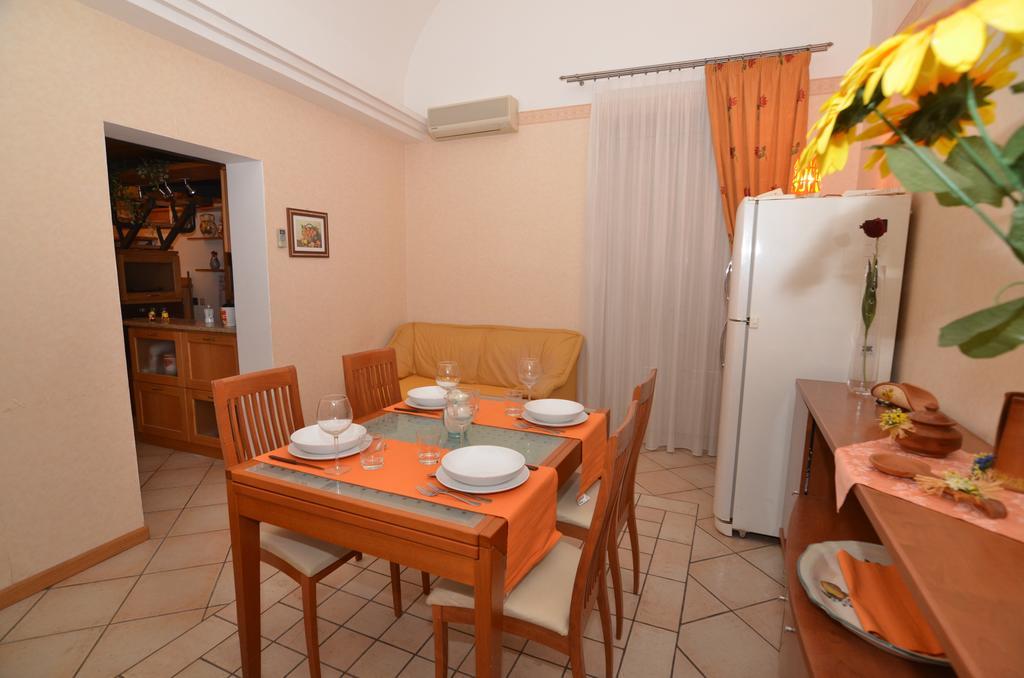 Apartment Gemmellaro Catania Room photo